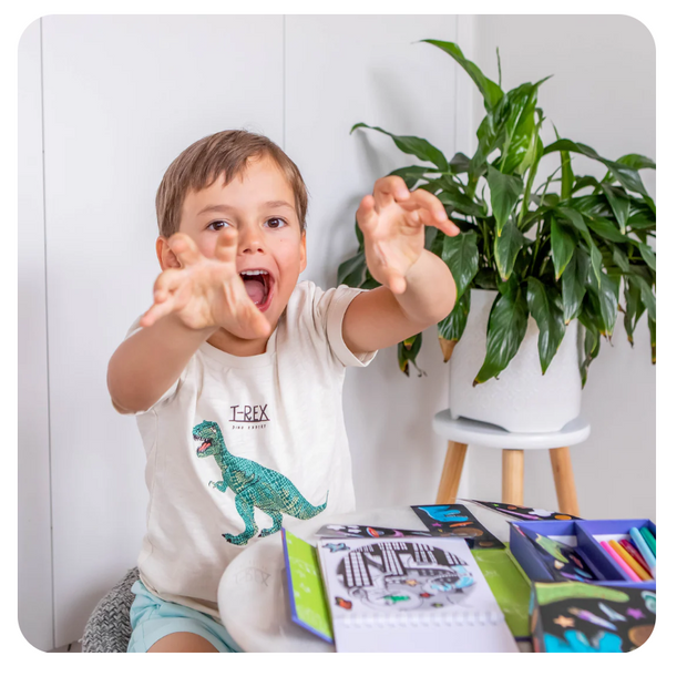 Colouring Set - Dinos in Space