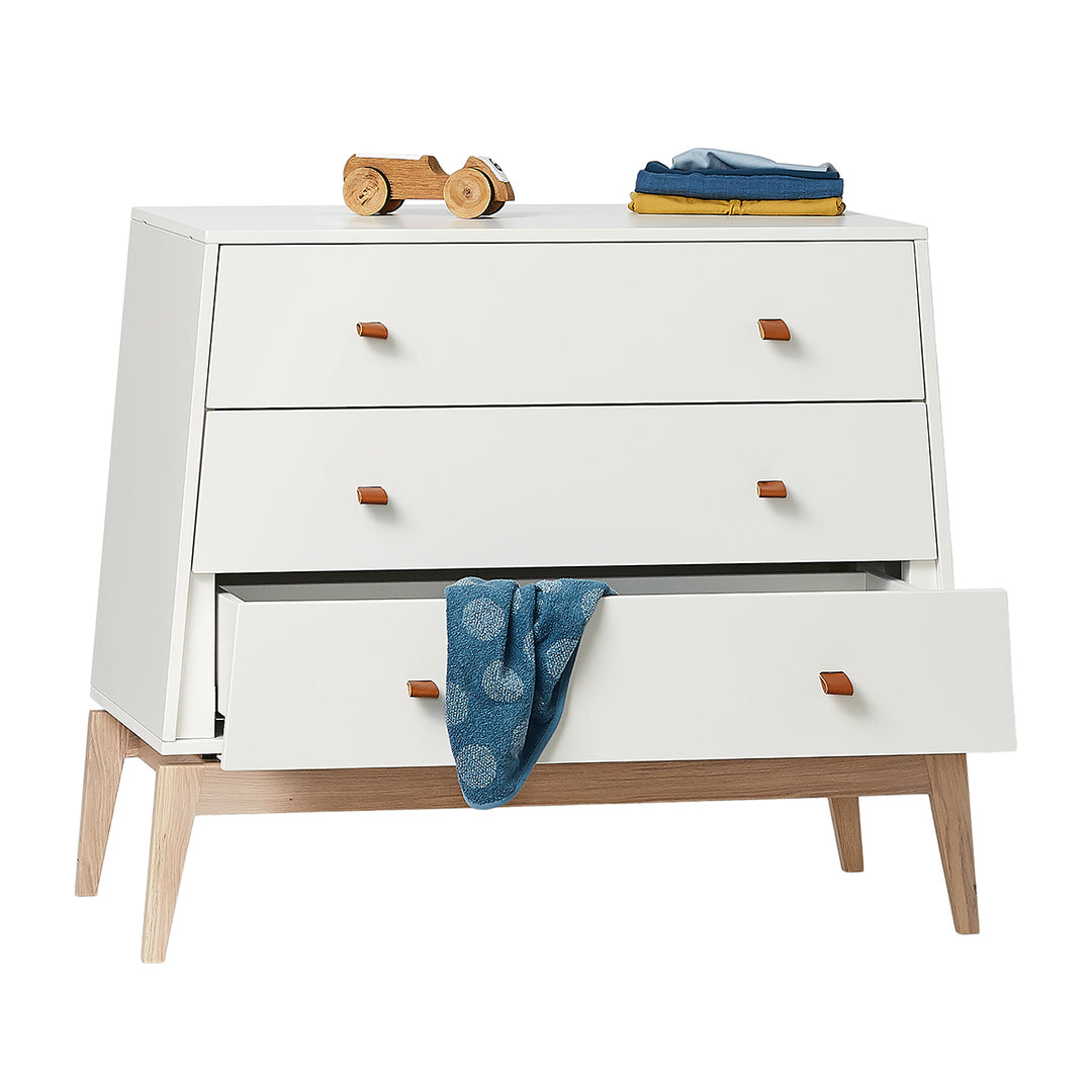 Leander Classic Dresser