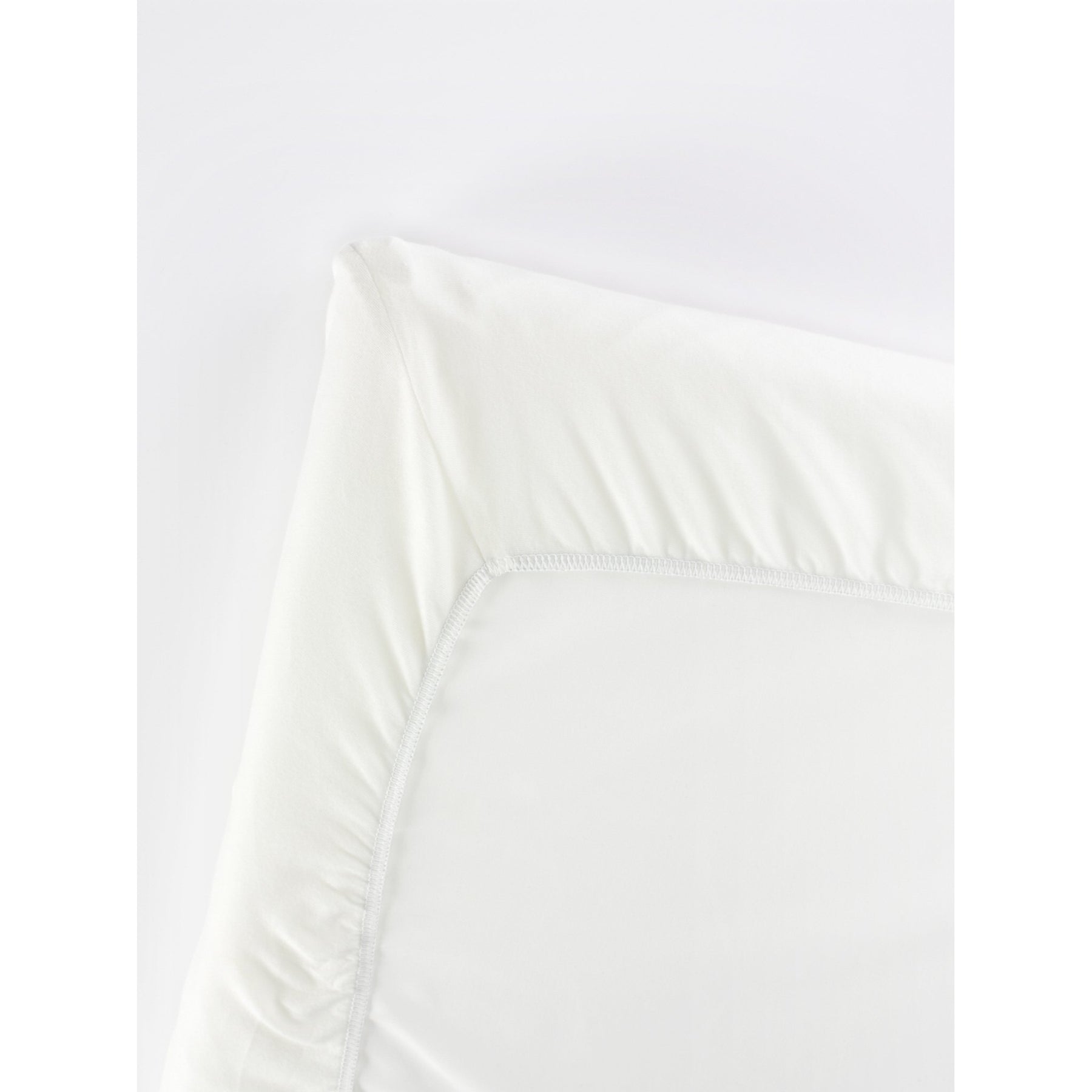 Baby Bjorn Fitted Sheet Ideal for Travel Cot in White