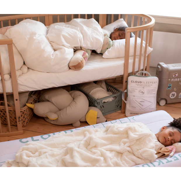 CloudSleeper JetKids by Stokke - Inflatable Kids' Bed