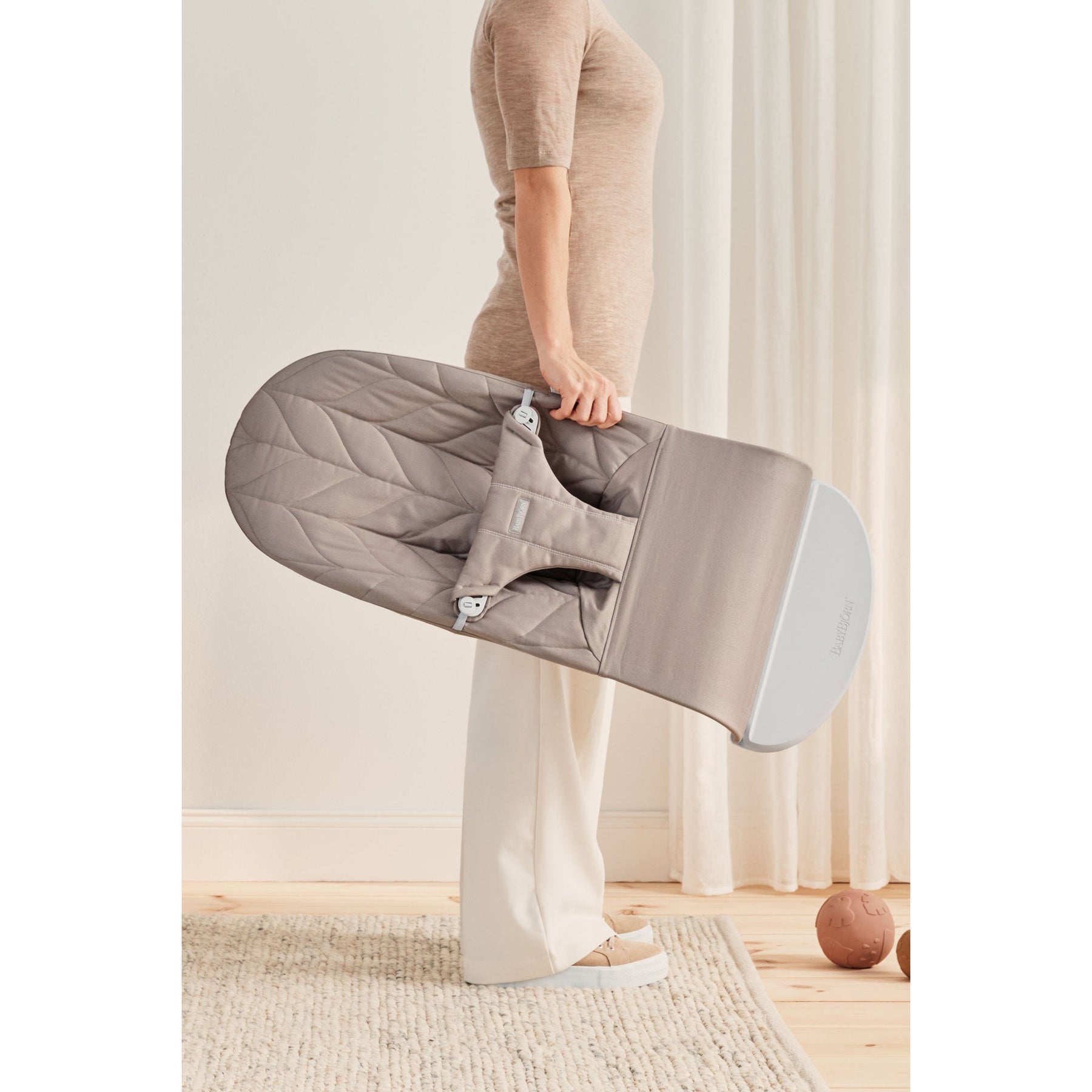 Bouncer Bliss Woven Petal Quilt Sand Grey PRE ORDER SEPTEMBER