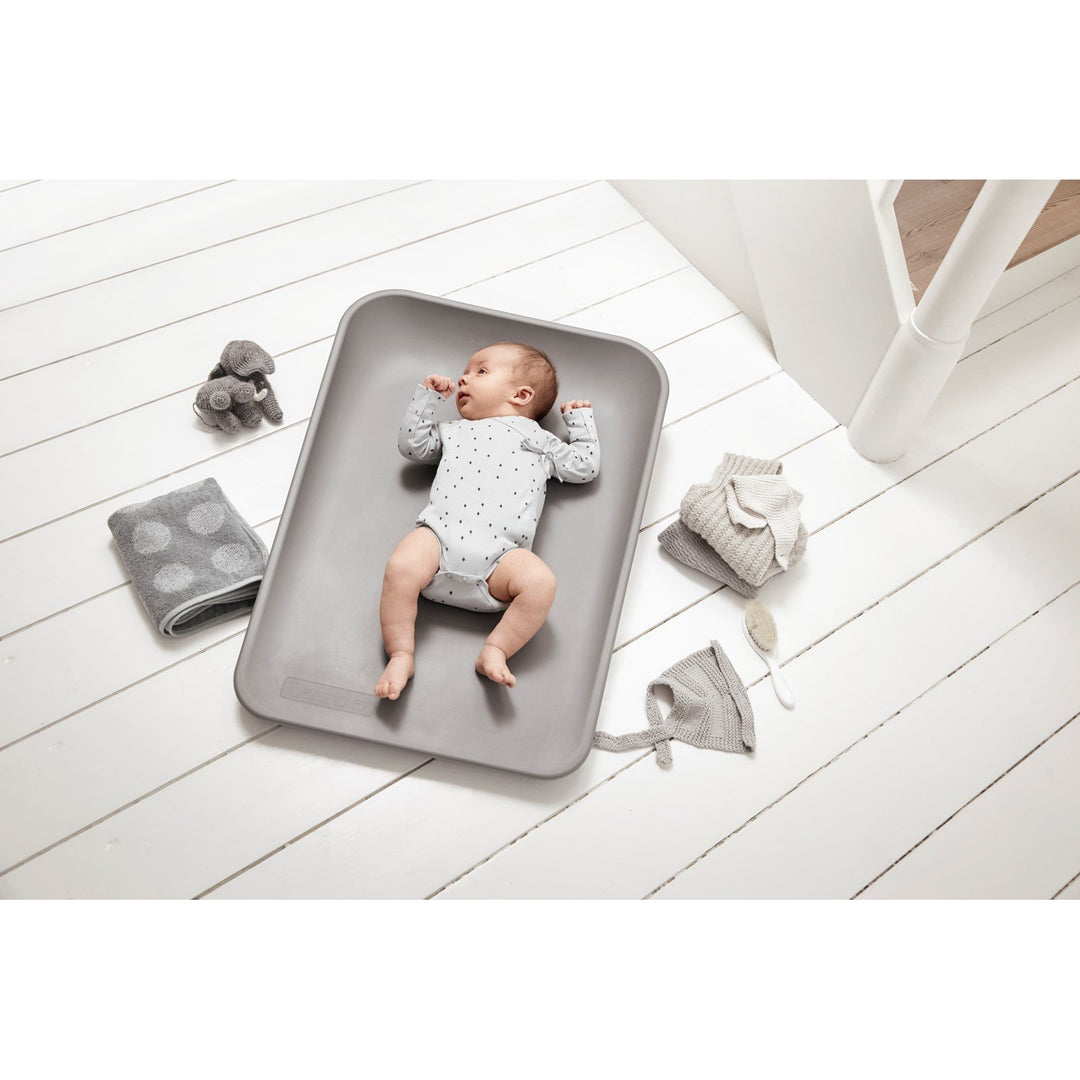 Leander Matty Change Pad In Cappuccino